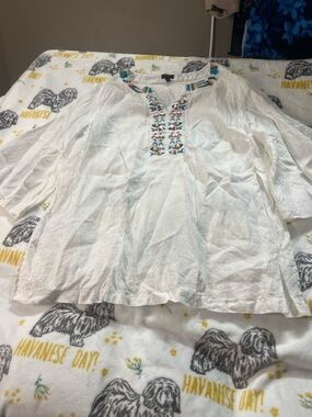 Talbots White Embroidered V-Neck Tunic with Multicolor Trim